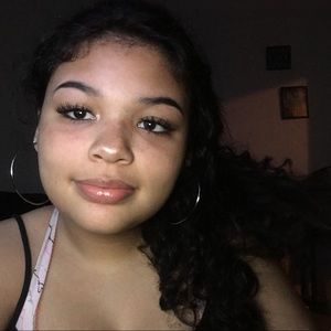 Meet your Posher, Frances